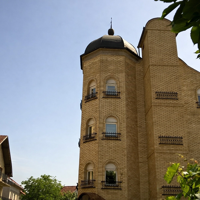 hotel spolja